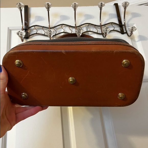 VINTAGE Dooney & Bourke All Weather Leather Norfolk Satchel - Picture 6 of 6